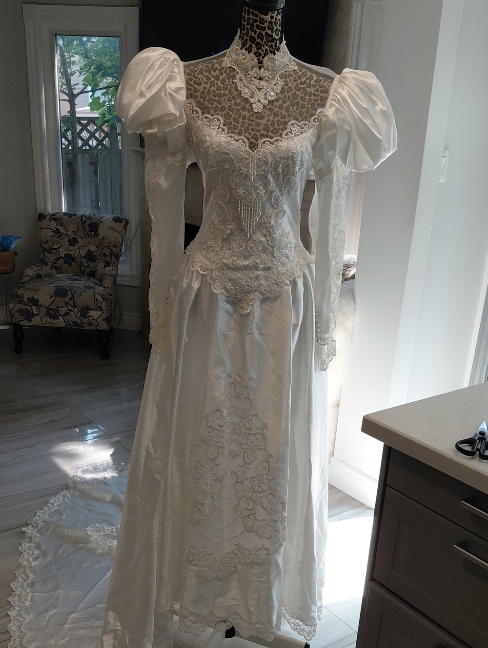 White Lace Bridal Gown with Puff Shoulders